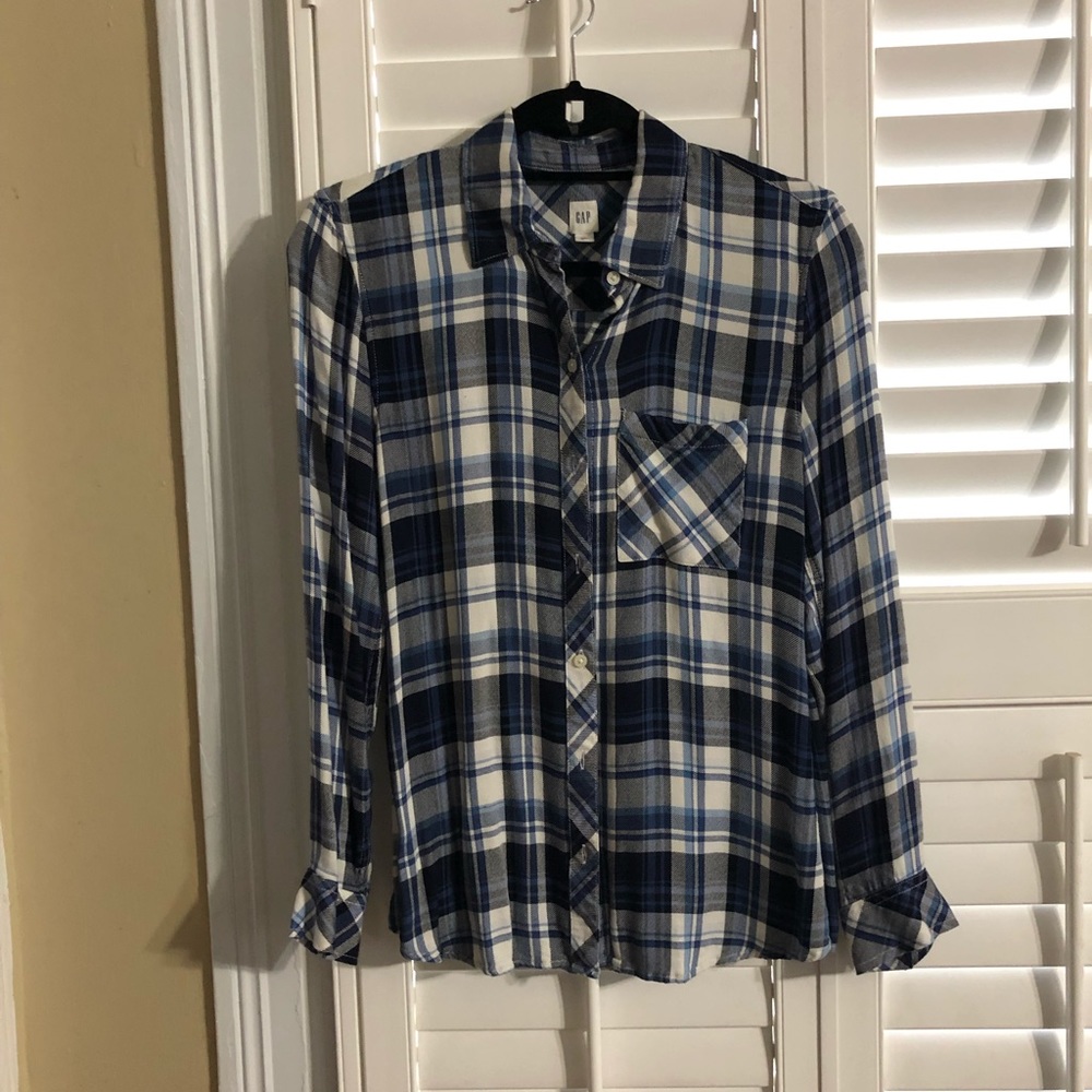 GAP Flannel Long Sleeve Button Down Plaid Shirt